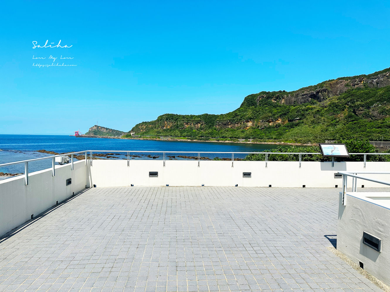 軍事基底改建萬里景觀餐廳山海芳園旁邊就是大海大草皮 (2)
