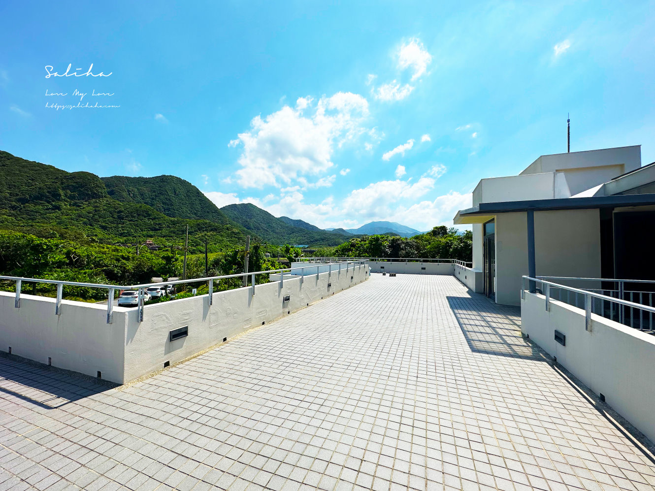 軍事基底改建萬里景觀餐廳山海芳園旁邊就是大海大草皮 (3)