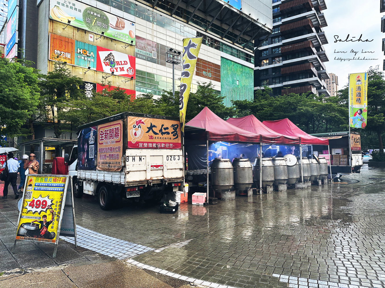 大仁哥蔗香脆皮桶仔雞全台巡迴超人氣烤雞餐車 (1)