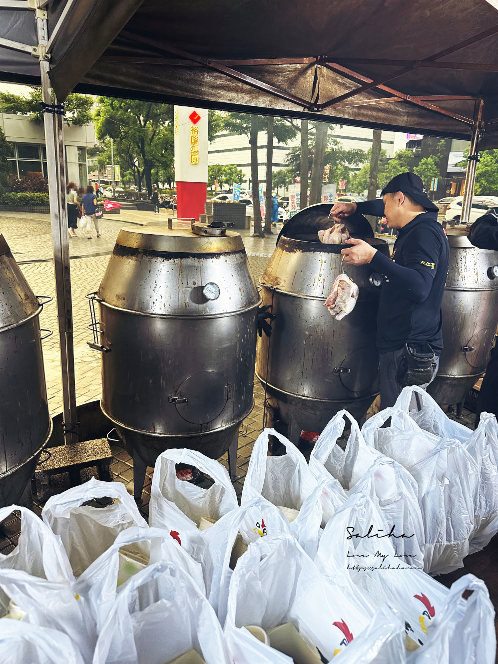 大仁哥蔗香脆皮桶仔雞全台巡迴超人氣烤雞餐車 (2)