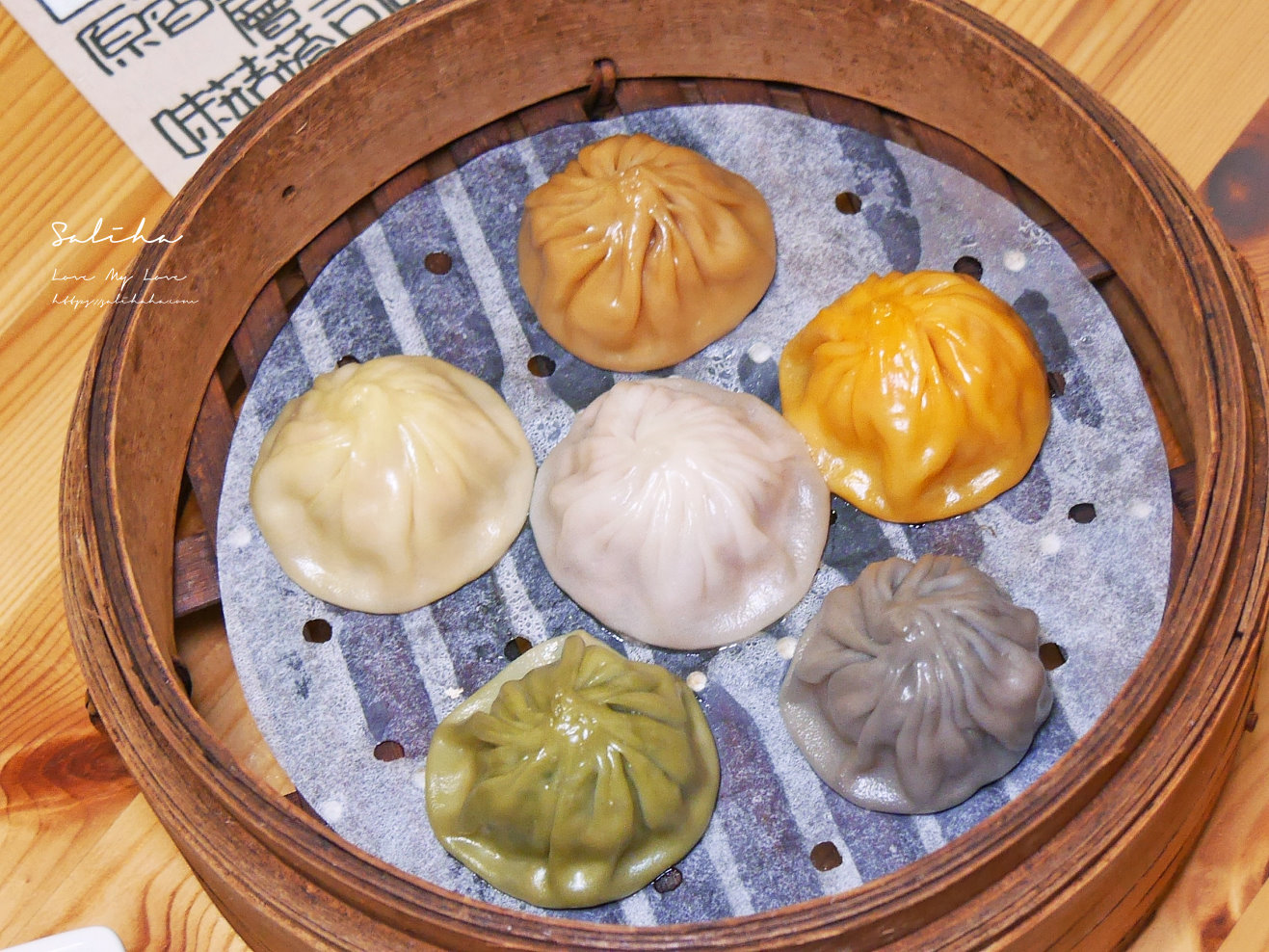 【新北】小鮮肉創意湯包-好吃爆汁彩色小籠湯包,每種口味都難割捨 - 第15張圖 小鮮肉創意湯包板橋站美食推薦好吃小籠湯包好拍又美味板橋站小吃 (3)