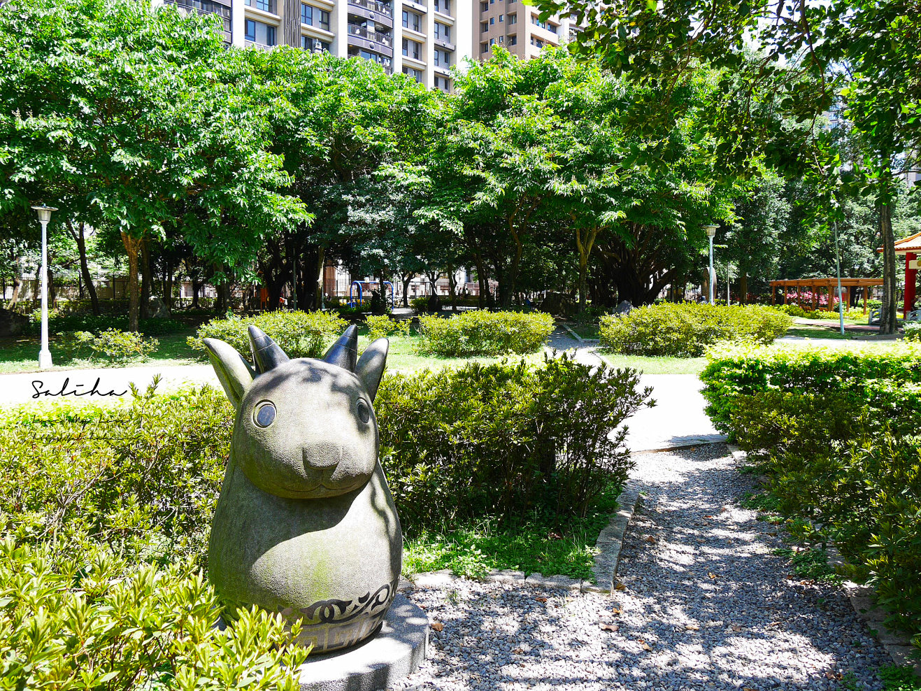 【新北】石雕公園-親子休閒好去處!巨大觀音像x兒童遊樂區x中式造景 - 第9張圖 板橋散步好去處江子翠石雕公園占地廣還有遊樂設施及中式古典造景 (4)