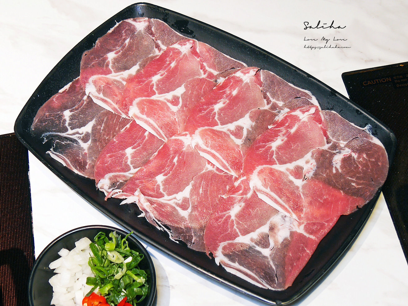 肉多多火鍋中山北店-期間限定全台全天候平假日不限時!輕量級套餐299元起,蔬食自助吧吃到飽,CP值超高!(西門店.淡水店例假日除外,湯底,服務費另計)