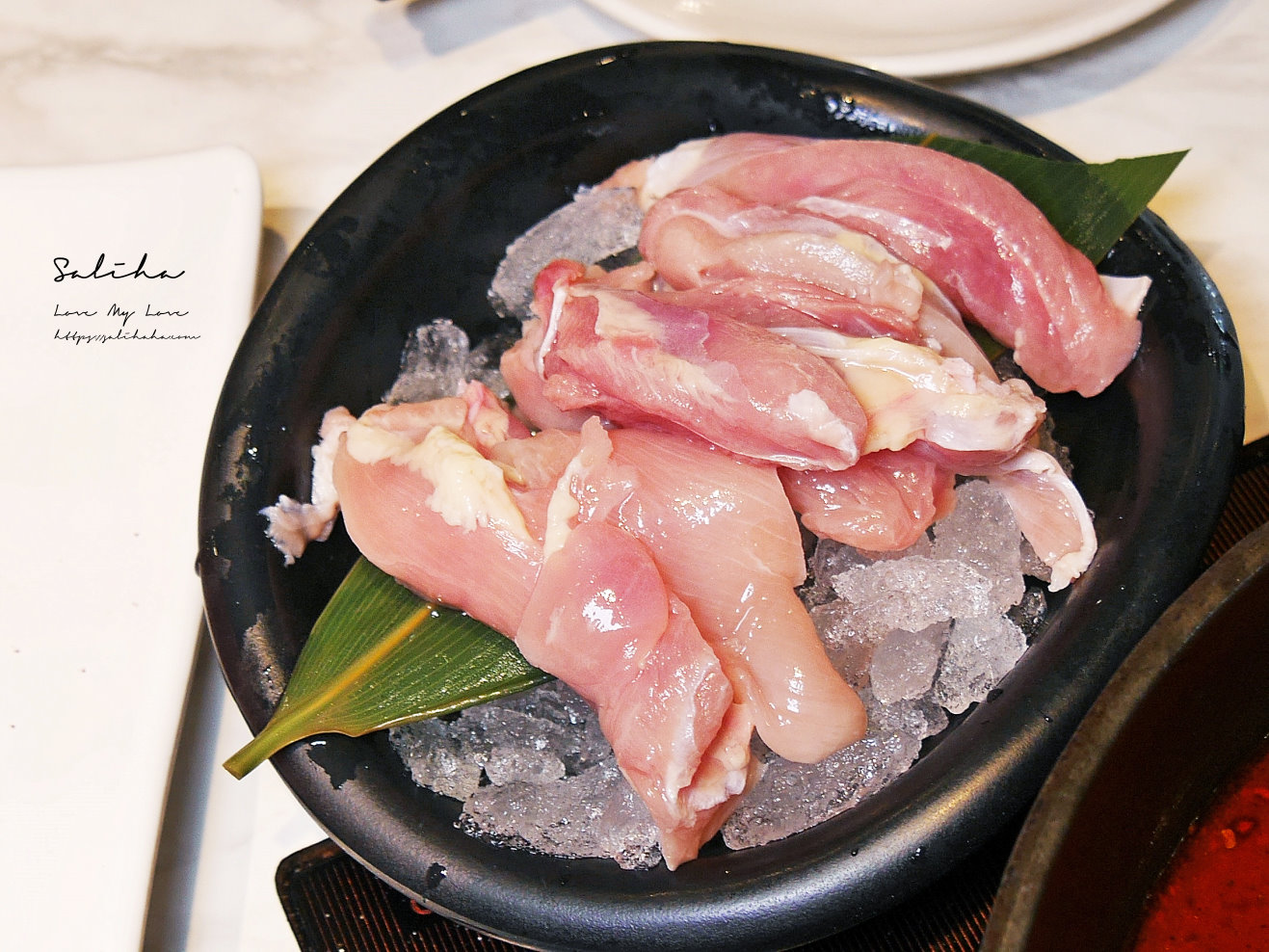 肉多多火鍋中山北店-期間限定全台全天候平假日不限時!輕量級套餐299元起,蔬食自助吧吃到飽,CP值超高!(西門店.淡水店例假日除外,湯底,服務費另計)