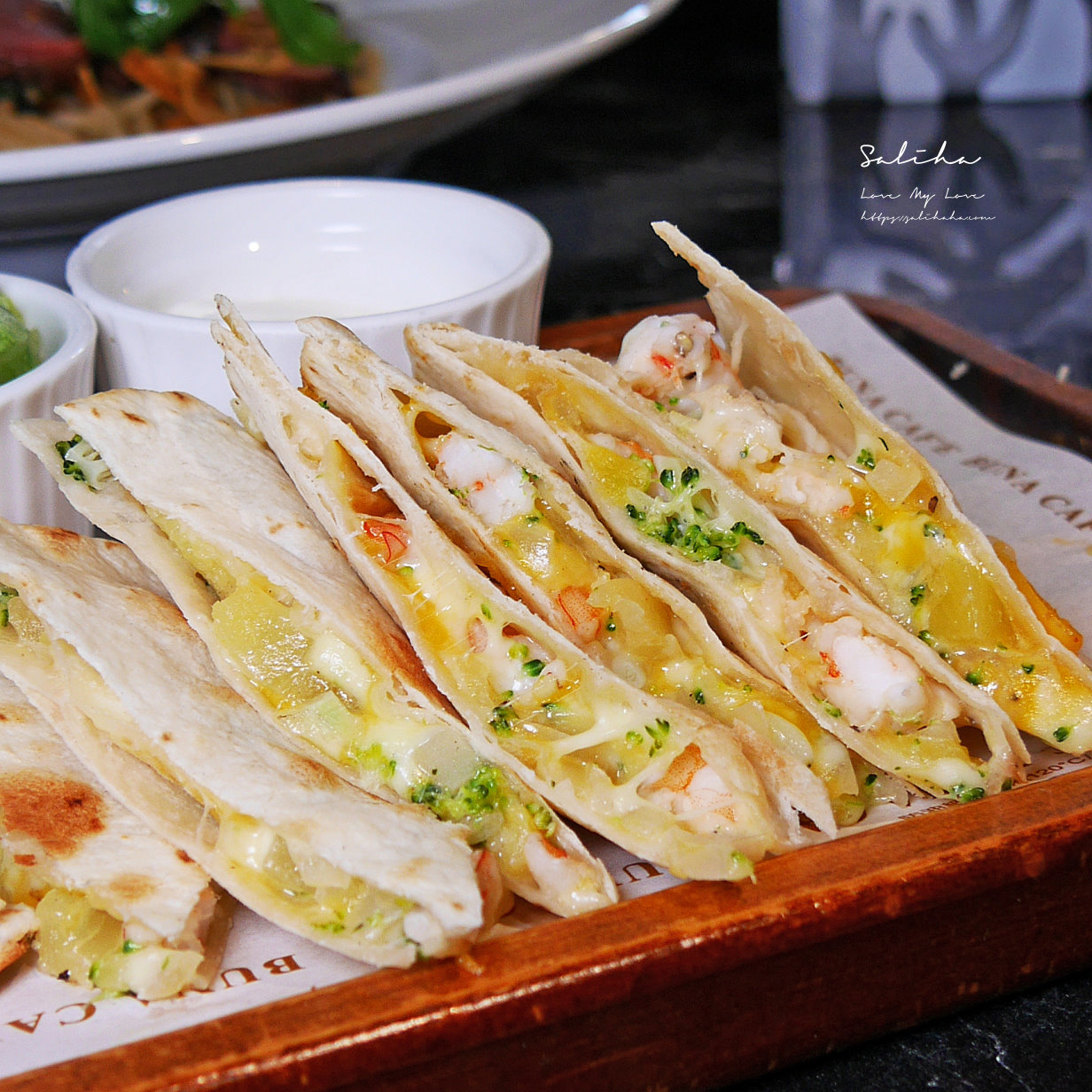 【台北】布納咖啡館-聚餐必備超人氣不限時餐廳,好吃牛排義大利麵,有壽星優惠