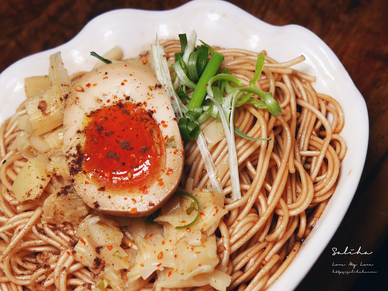 【公館寶藏巖】秋紅肚房-隱藏版秘密美食!有好吃麻辣麵的懷舊咖啡廳,菜單
