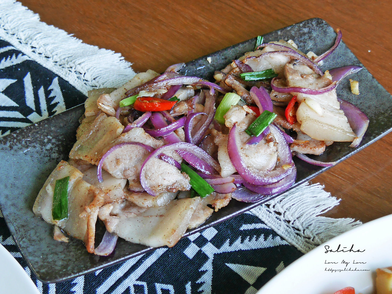 【新北】山景餐廳-超美!坐著吃熱炒就能被群巒環抱的景觀餐廳,菜單