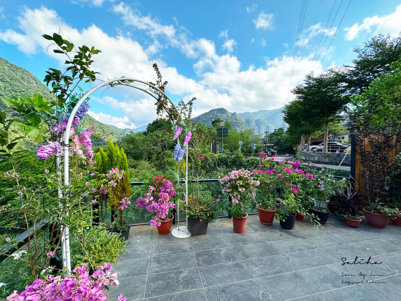 【新北】山景餐廳-超美!坐著吃熱炒就能被群巒環抱的景觀餐廳,菜單