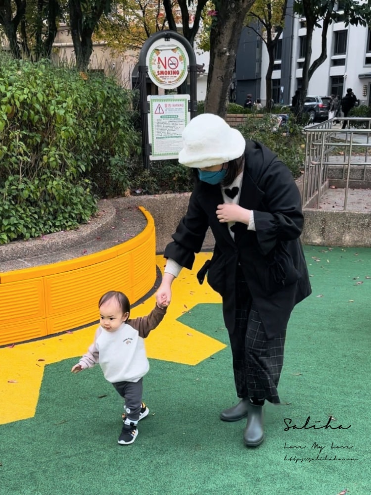 【台北】建成公園-逛街順便帶小孩放電的好玩親子景點,打鐵主題免費遊戲場 - 第17張圖 【台北】建成公園-逛街順便帶小孩放電的好玩親子景點,打鐵主題免費遊戲場