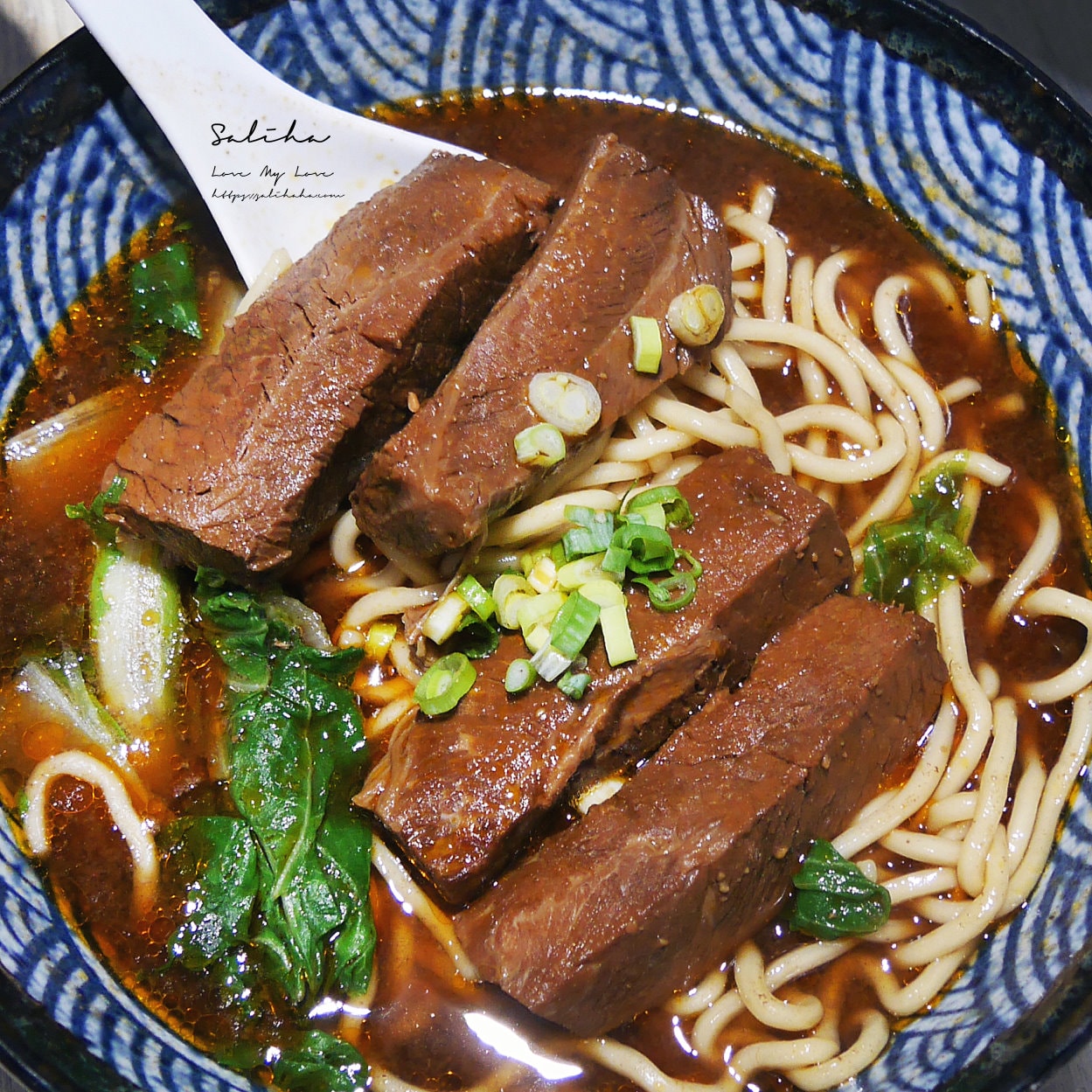 新北【瑪岌牛肉麵】臥虎藏龍的小吃店!五星飯店主廚特製牛肋麵只要160,菜單