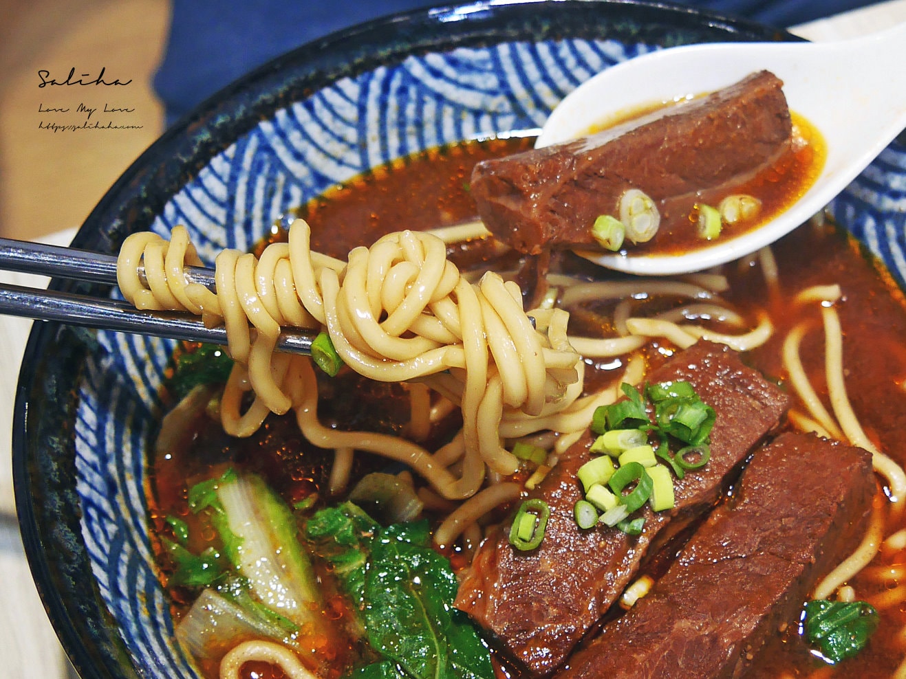 新北【瑪岌牛肉麵】臥虎藏龍的小吃店!五星飯店主廚特製牛肋麵只要160,菜單