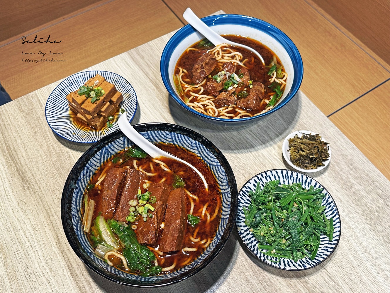 新北【瑪岌牛肉麵】臥虎藏龍的小吃店!五星飯店主廚特製牛肋麵只要160,菜單
