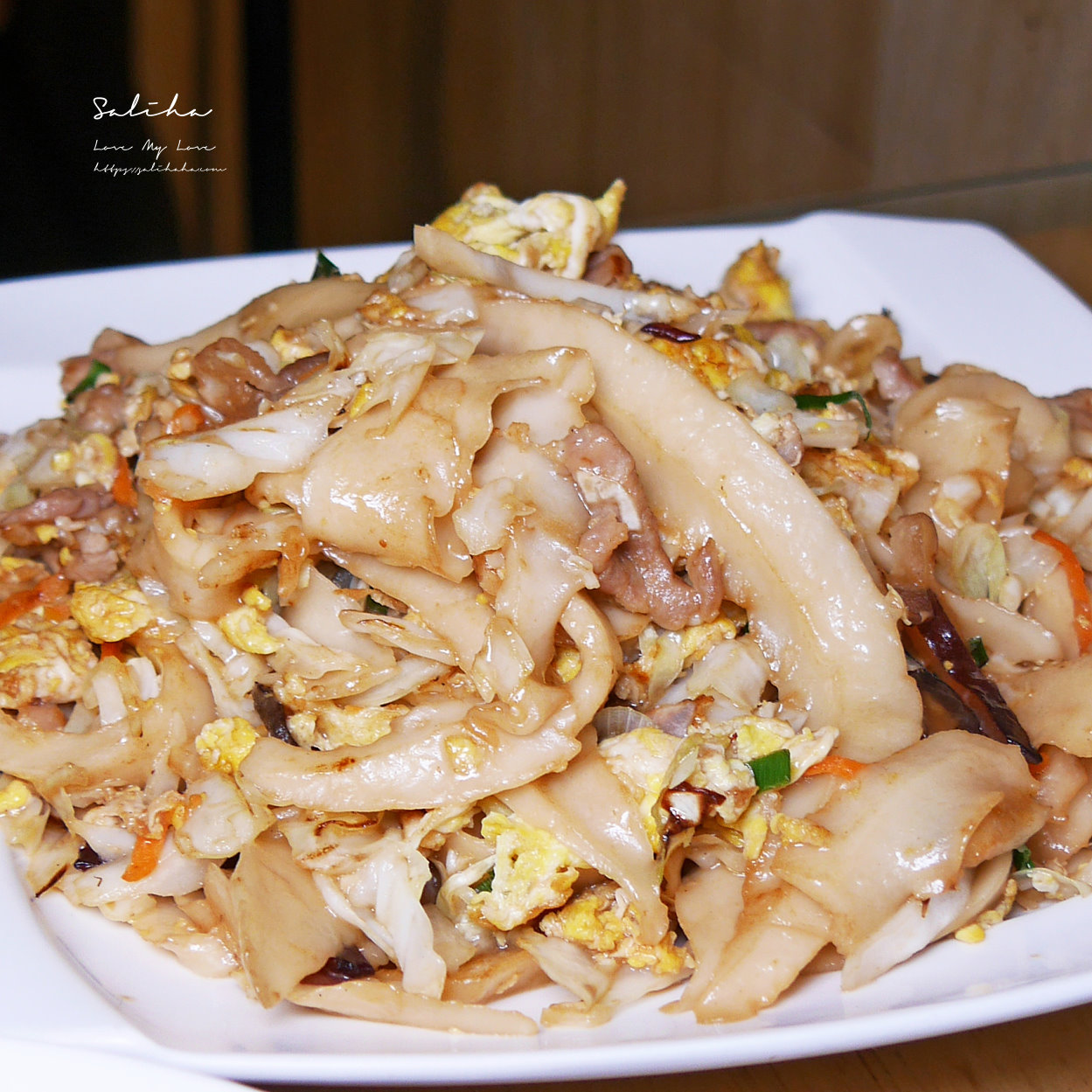 中正紀念堂站美食【金泰刀削麵】大份量鑊氣炒麵,美味平價百元熱炒!強推魚香烘蛋,菜單