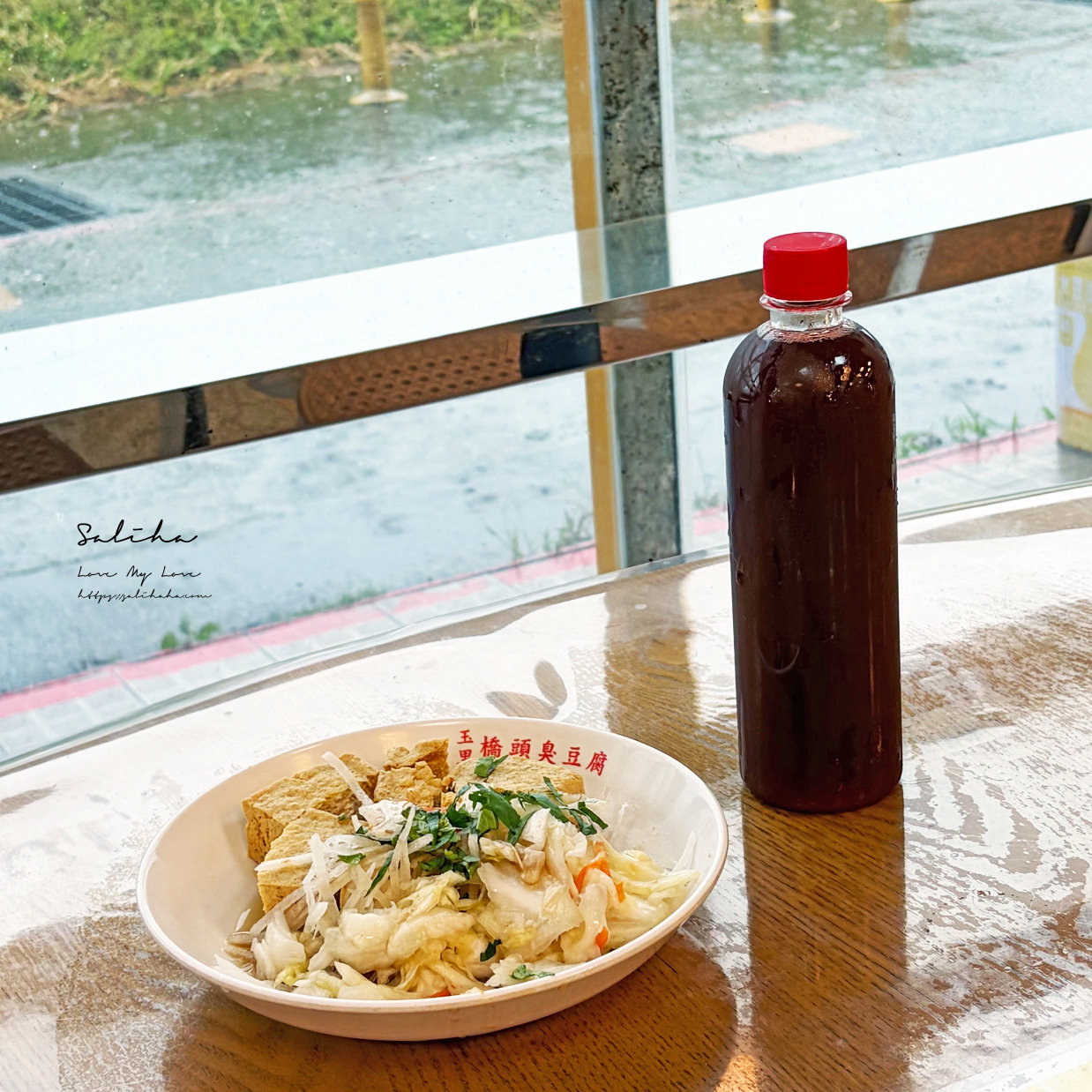 礁溪美食【玉里橋頭臭豆腐旗艦店】最強臭豆腐免跑花蓮！免費停車場(2026最新價格)