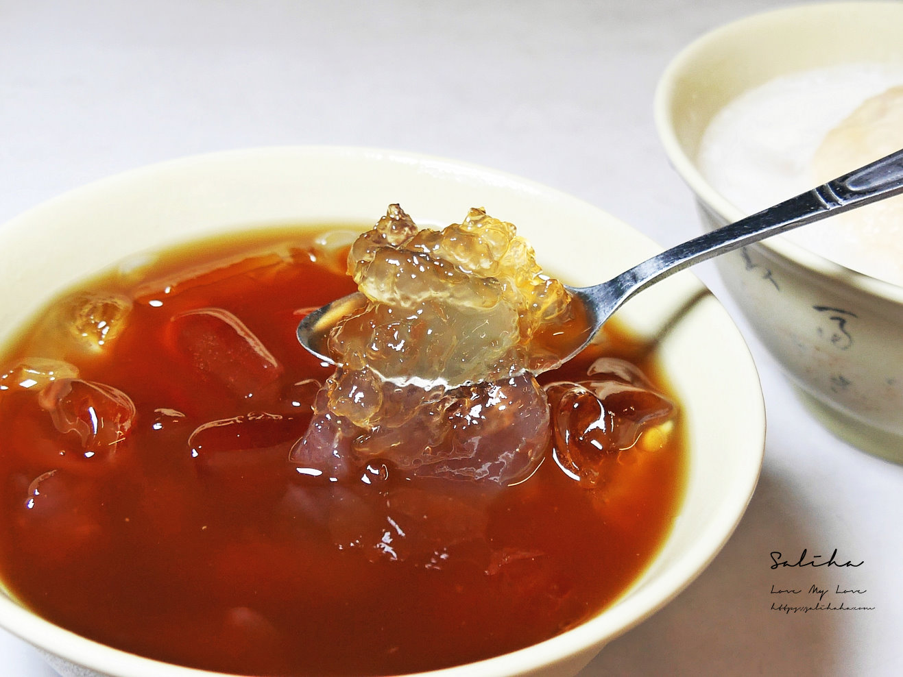 板橋新埔美食【阿賢古早味麵茶】全台罕見太白粉冰，再來份杏仁茶椪餅，一秒回到阿公年代！