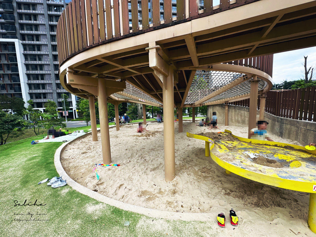 新北【十四張歷史公園】水陸雙棲超好玩親子景點,免費玩水、兩樓高遊戲塔、溜索,搭捷運就到! - 第31張圖 新北【十四張歷史公園】水陸雙棲超好玩親子景點,免費玩水、兩樓高遊戲塔、溜索,搭捷運就到!