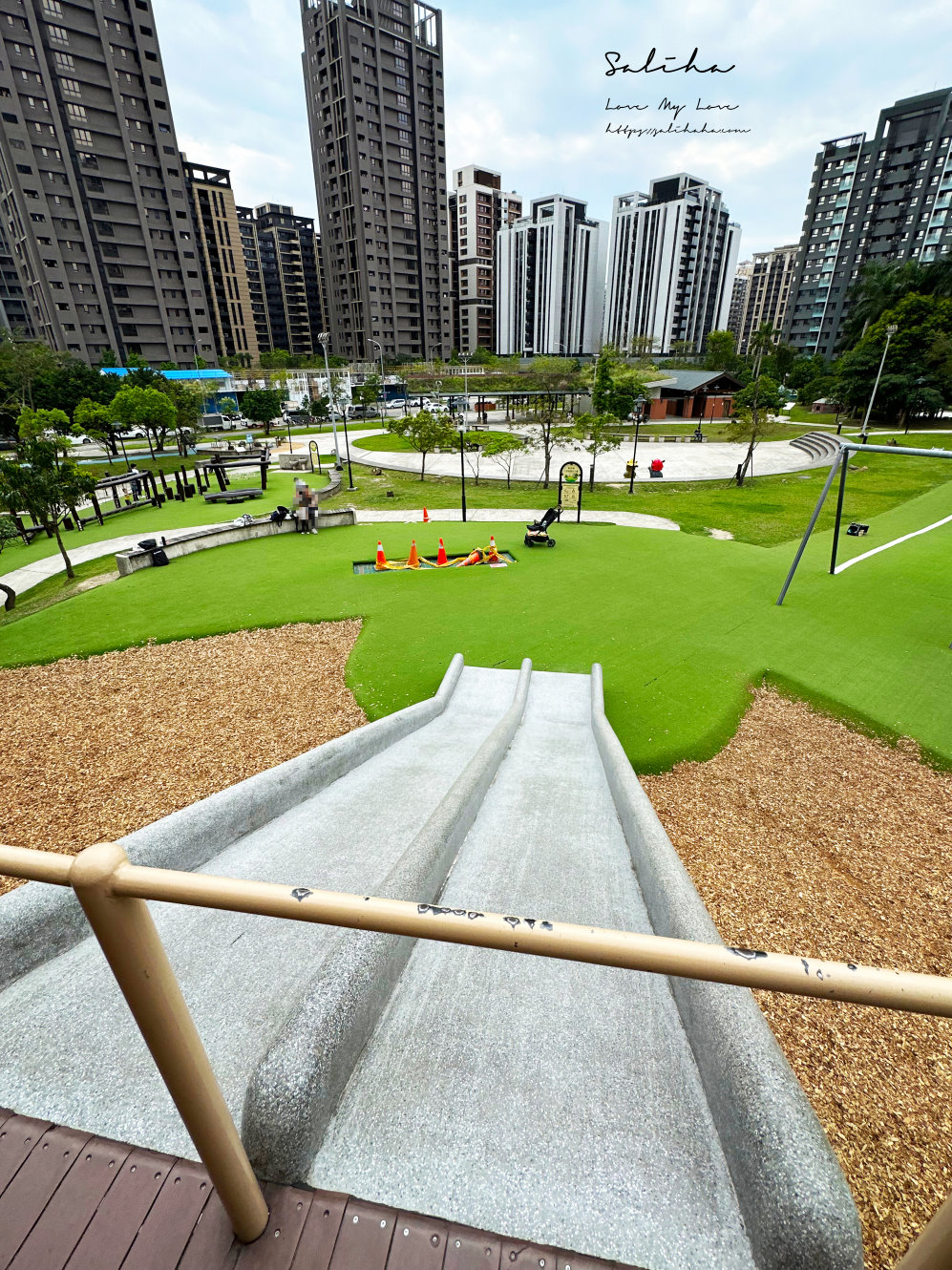 新北【十四張歷史公園】水陸雙棲超好玩親子景點,免費玩水、兩樓高遊戲塔、溜索,搭捷運就到! - 第23張圖 新北【十四張歷史公園】水陸雙棲超好玩親子景點,免費玩水、兩樓高遊戲塔、溜索,搭捷運就到!