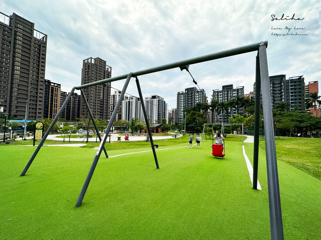 新北【十四張歷史公園】水陸雙棲超好玩親子景點,免費玩水、兩樓高遊戲塔、溜索,搭捷運就到! - 第17張圖 新北【十四張歷史公園】水陸雙棲超好玩親子景點,免費玩水、兩樓高遊戲塔、溜索,搭捷運就到!
